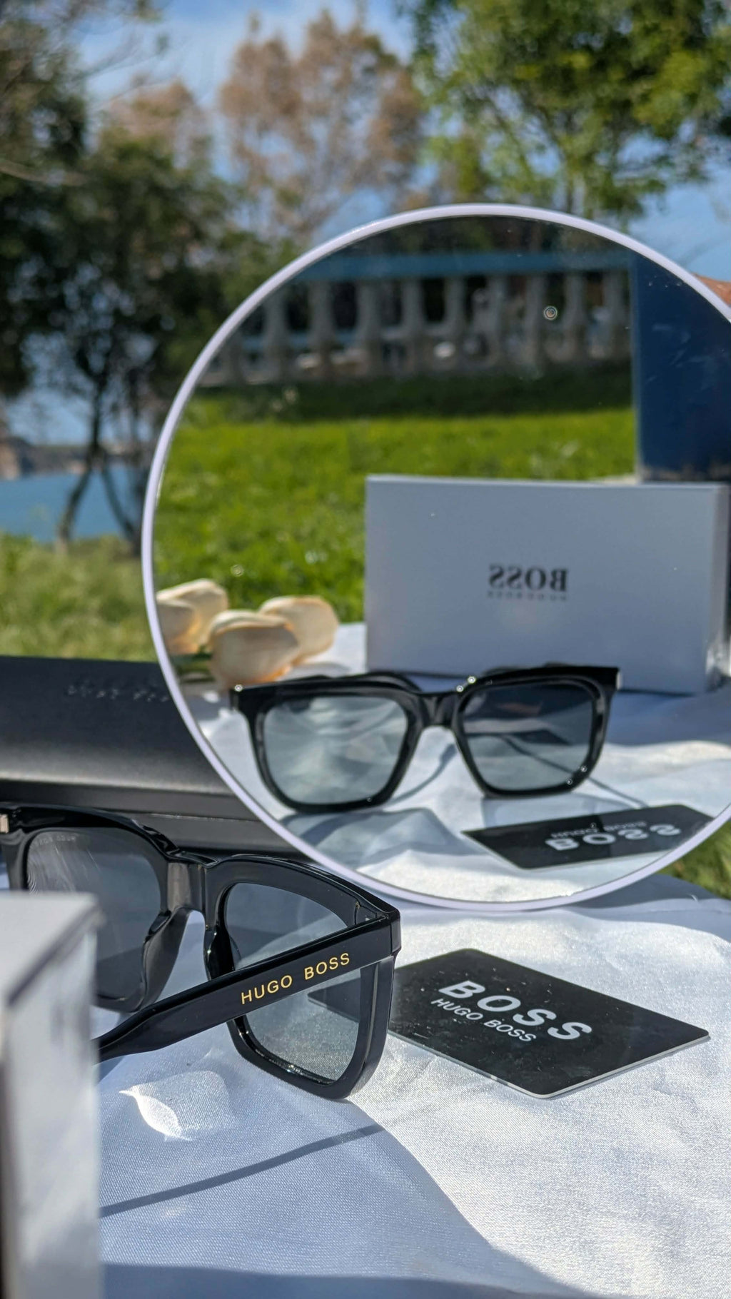 Lunettes de Soleil Hugo Boss – Design Carré Classique & Détails Dorés
