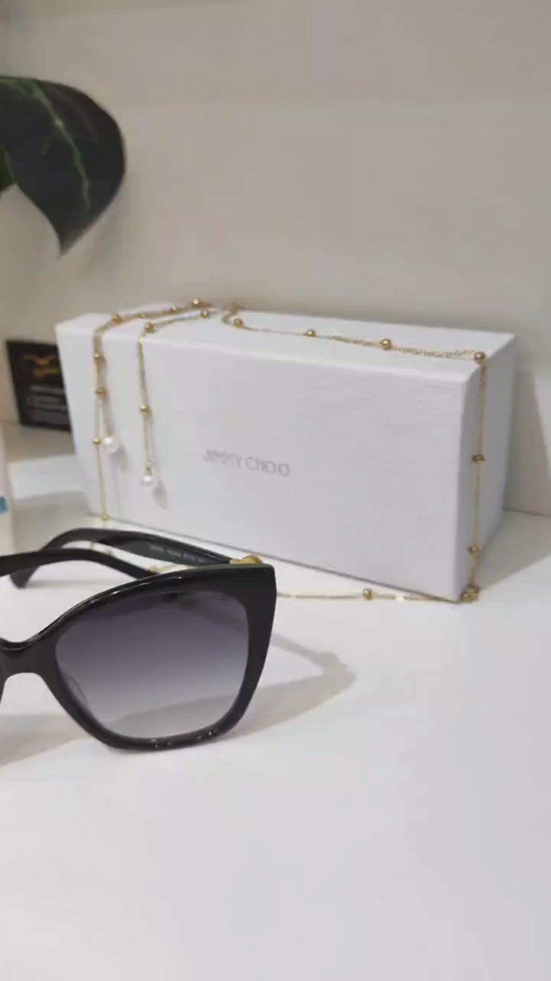 Lunettes de Soleil JIMMY CHOO "Édition Perle" - Chic & Luxe